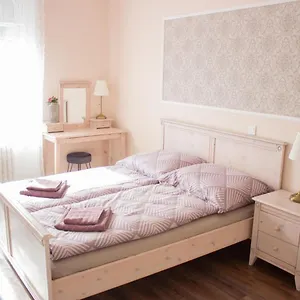 Apartament Broadway B3 Debreţin
